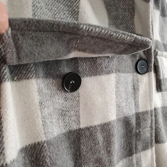 Gray and White Oversized Shacket Size M - Picture 9 of 13